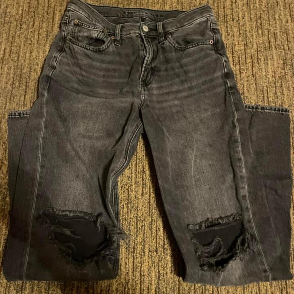 American Eagle Mom Jeans